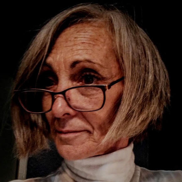 Meet your Posher, Suzanne - Picture 1 of 1